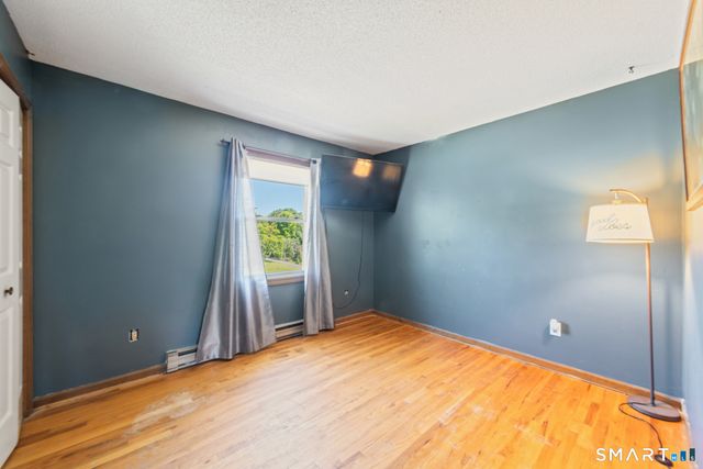 28 Charter Oak Drive, Oxford, CT 06478