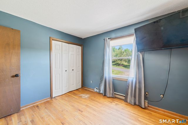 28 Charter Oak Drive, Oxford, CT 06478
