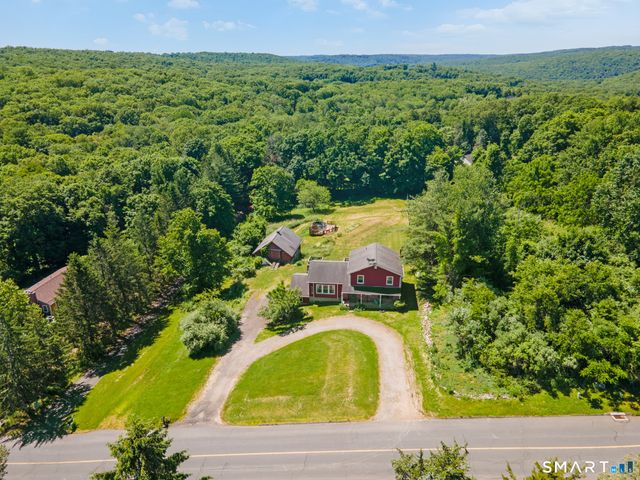 28 Charter Oak Drive, Oxford, CT 06478