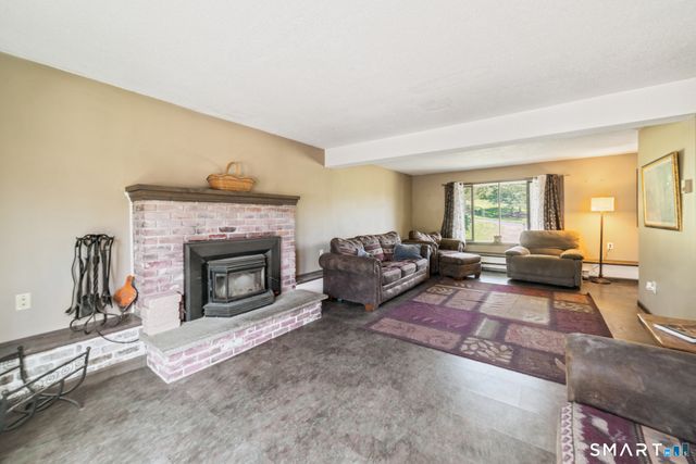28 Charter Oak Drive, Oxford, CT 06478