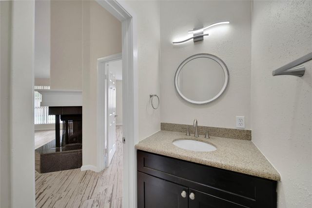 10904 Birch Drive, La Porte, TX 77571