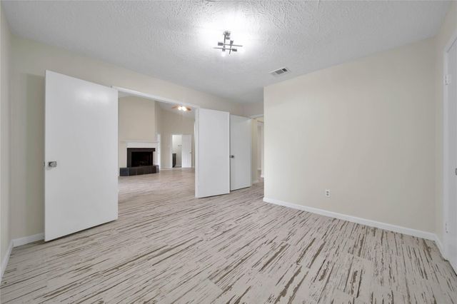 10904 Birch Drive, La Porte, TX 77571