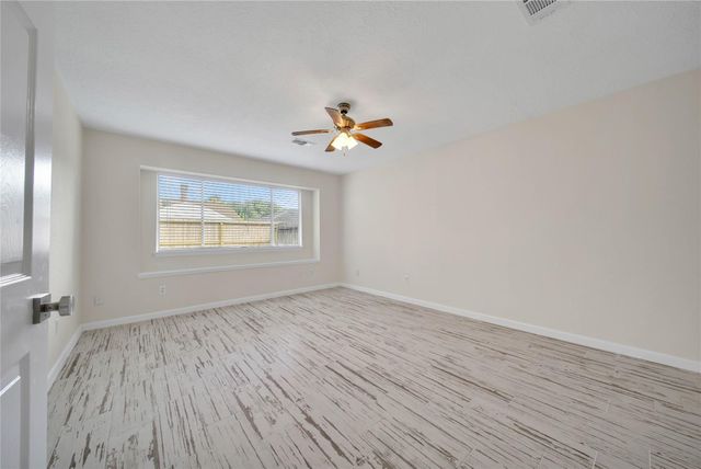 10904 Birch Drive, La Porte, TX 77571