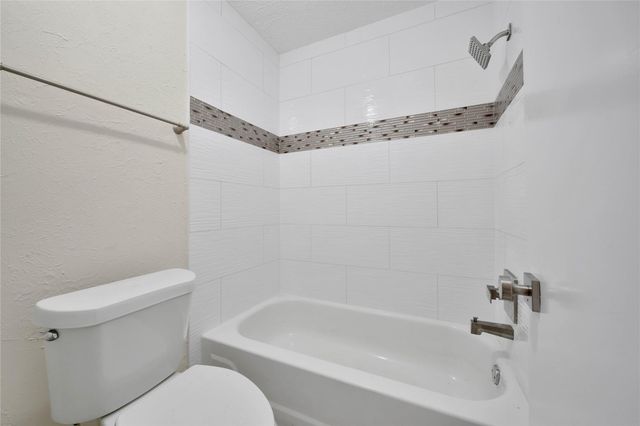 10904 Birch Drive, La Porte, TX 77571