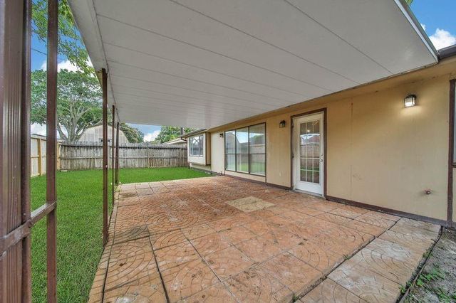10904 Birch Drive, La Porte, TX 77571