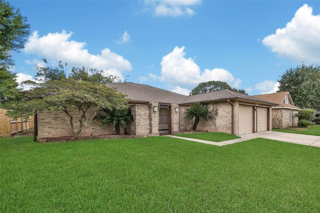 10904 Birch Drive, La Porte, TX 77571