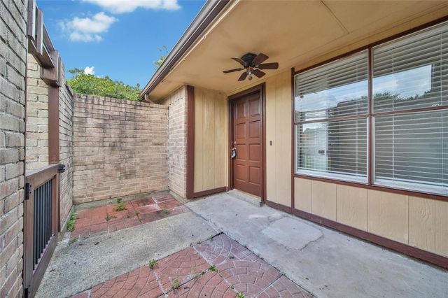 10904 Birch Drive, La Porte, TX 77571