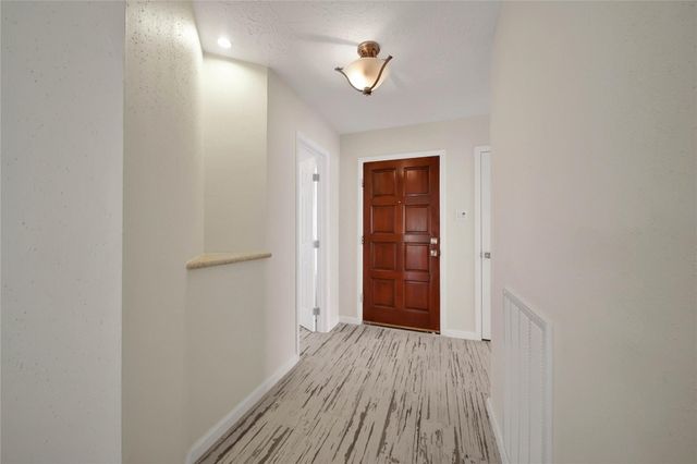 10904 Birch Drive, La Porte, TX 77571