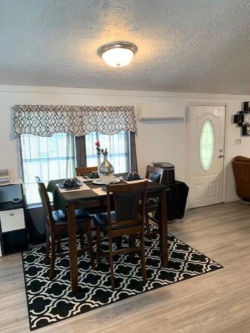 307 Glen Street, Summerville, SC 29483