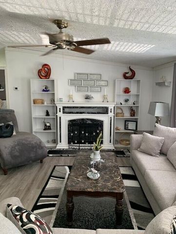 307 Glen Street, Summerville, SC 29483