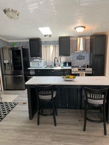 307 Glen Street, Summerville, SC 29483