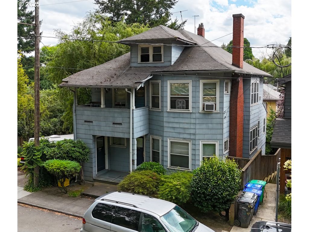 2430 Se MORRISON St, Portland, OR 97214
