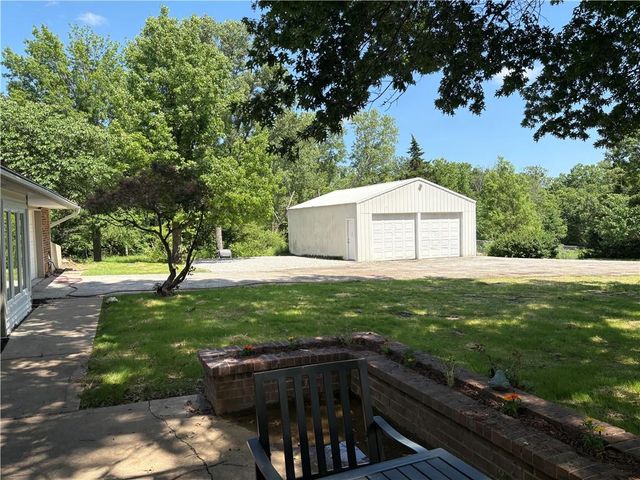 10023 S Munro Road, Lone Jack, MO 64070