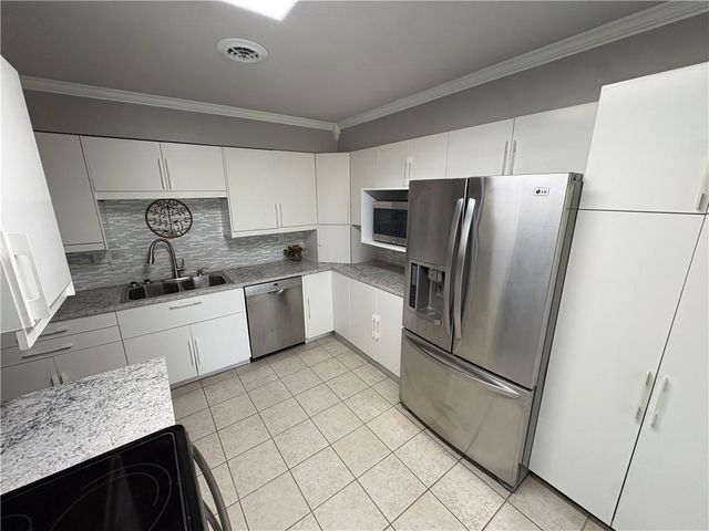 10023 S Munro Road, Lone Jack, MO 64070