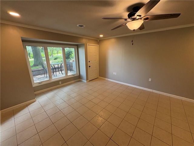 10023 S Munro Road, Lone Jack, MO 64070