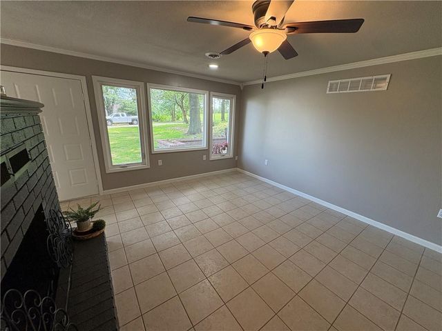 10023 S Munro Road, Lone Jack, MO 64070
