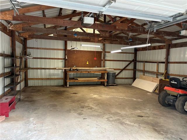 10023 S Munro Road, Lone Jack, MO 64070