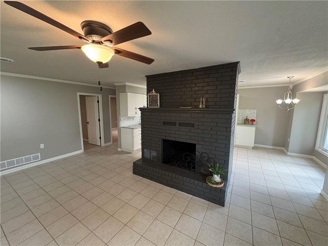 10023 S Munro Road, Lone Jack, MO 64070