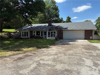 10023 S Munro Road, Lone Jack, MO 64070