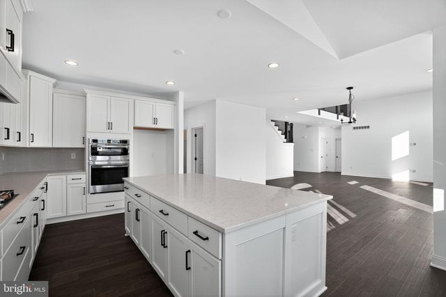 409 LONGVIEW DR, Collegeville, PA 19426