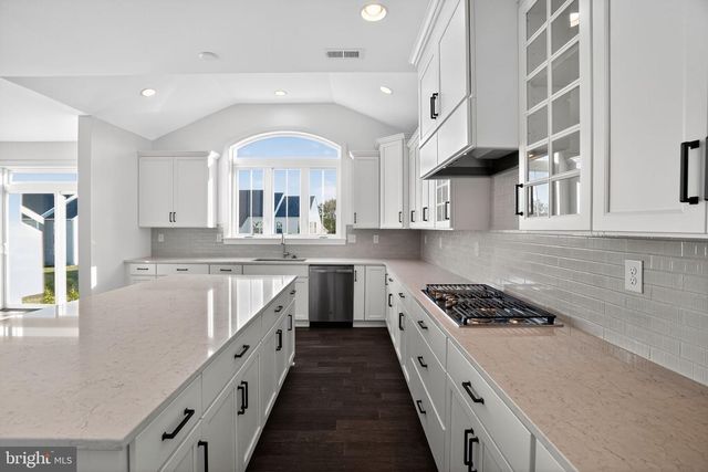 409 LONGVIEW DR, Collegeville, PA 19426