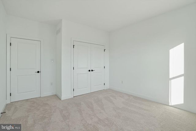 409 LONGVIEW DR, Collegeville, PA 19426