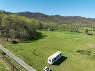 724 Dry Creek Road, Jonesborough, TN 37659
