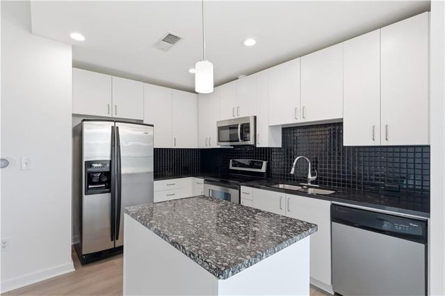 250 Pharr Road NE 808, Atlanta, GA 30305