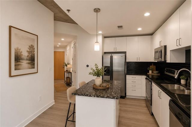 250 Pharr Road NE 808, Atlanta, GA 30305