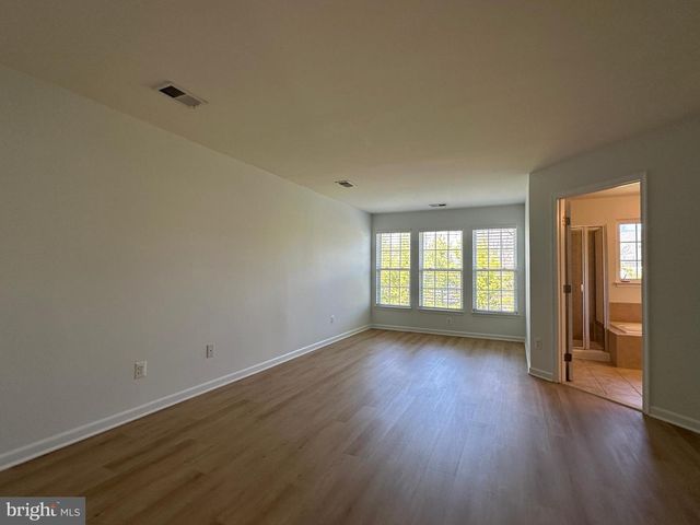 25274 GOTHIC SQ, Chantilly, VA 20152