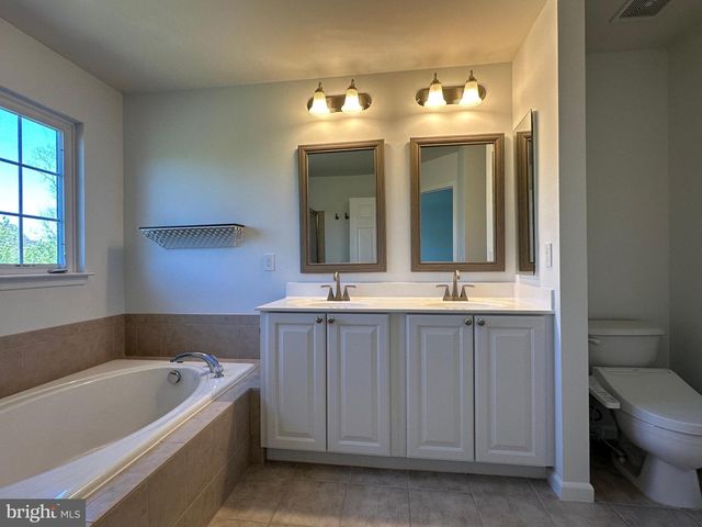 25274 GOTHIC SQ, Chantilly, VA 20152