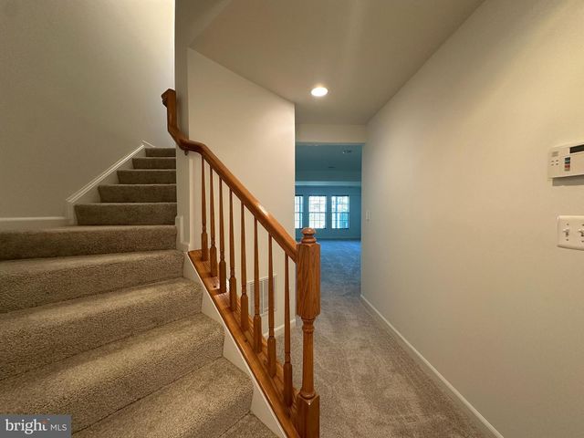 25274 GOTHIC SQ, Chantilly, VA 20152