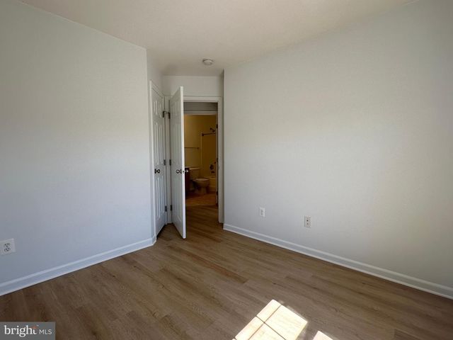 25274 GOTHIC SQ, Chantilly, VA 20152