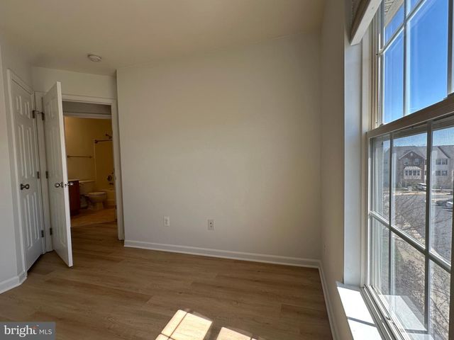 25274 GOTHIC SQ, Chantilly, VA 20152