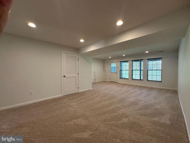 25274 GOTHIC SQ, Chantilly, VA 20152