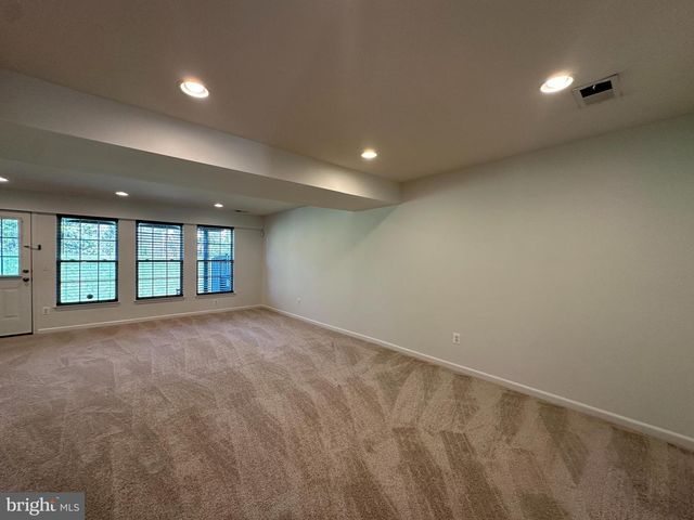 25274 GOTHIC SQ, Chantilly, VA 20152