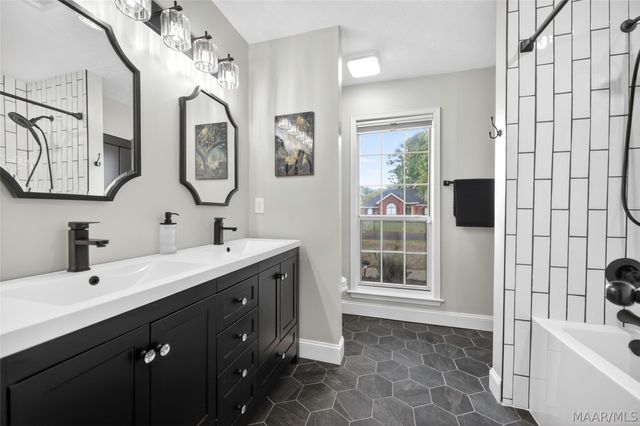 106 Shannon Court, Prattville, AL 36066