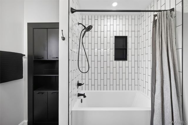 106 Shannon Court, Prattville, AL 36066