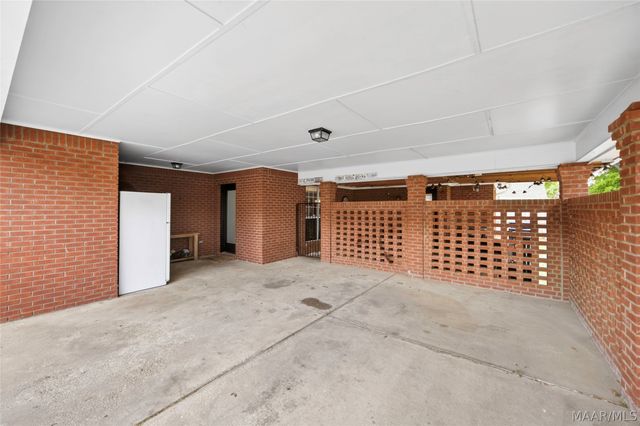 106 Shannon Court, Prattville, AL 36066