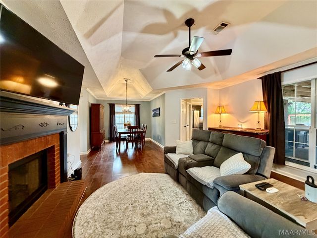 106 Shannon Court, Prattville, AL 36066