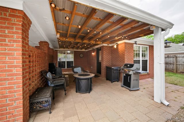 106 Shannon Court, Prattville, AL 36066