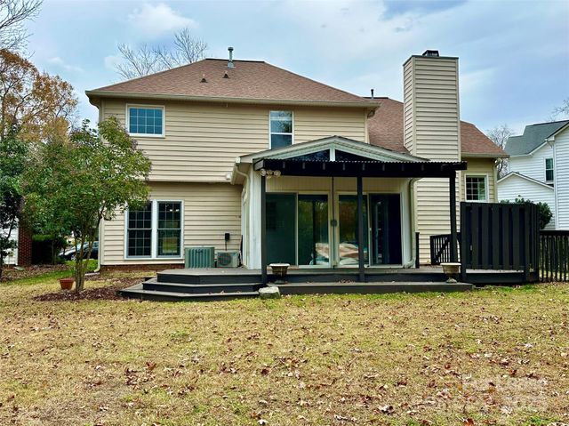 126 Lake Davidson Circle, Davidson, NC 28036