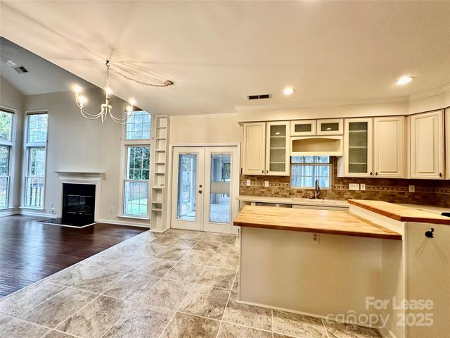 126 Lake Davidson Circle, Davidson, NC 28036