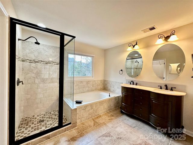 126 Lake Davidson Circle, Davidson, NC 28036