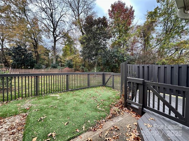 126 Lake Davidson Circle, Davidson, NC 28036