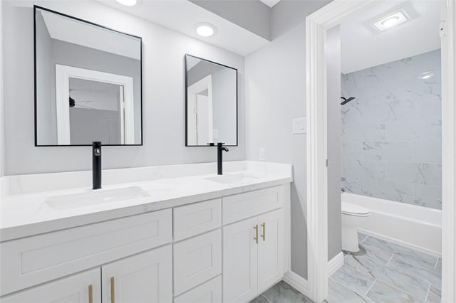 6326 Cambridge Glen Lane, Houston, TX 77035