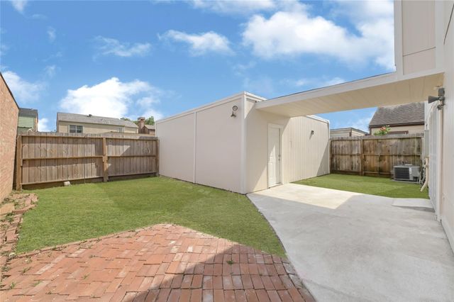 6326 Cambridge Glen Lane, Houston, TX 77035