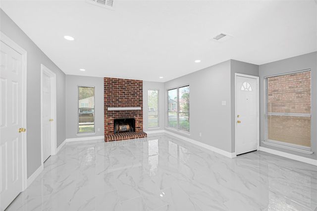 6326 Cambridge Glen Lane, Houston, TX 77035