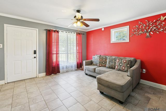 9490 Dabney Dr, Denham Springs, LA 70726