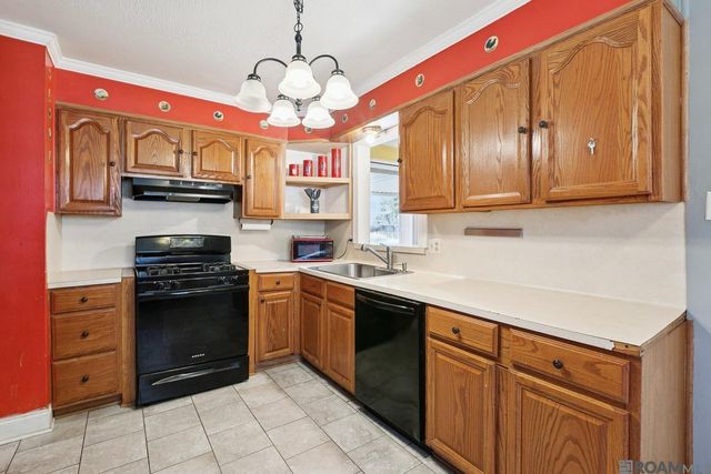 9490 Dabney Dr, Denham Springs, LA 70726